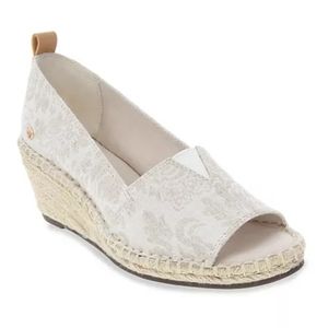 Womens Gloria Vanderbilt Franklin Open Toe Espadrille Wedge